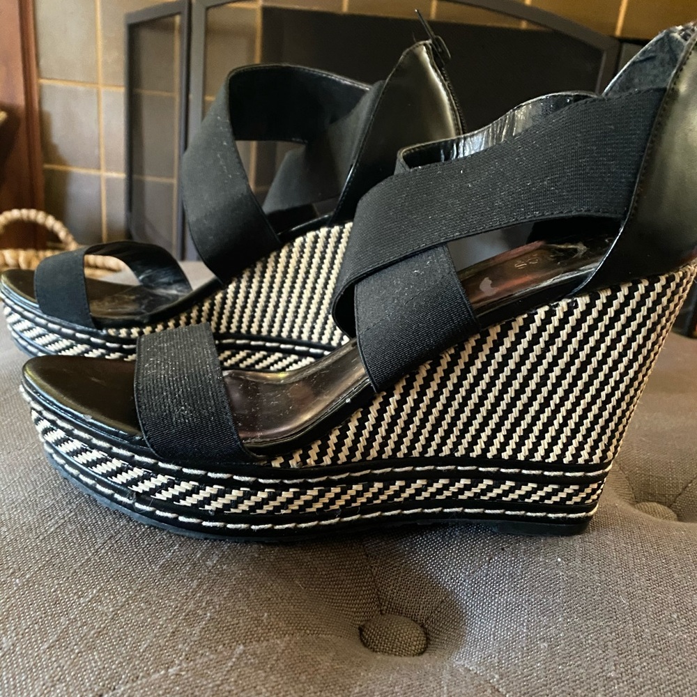 Charles by Charles David Woven heeled shoes